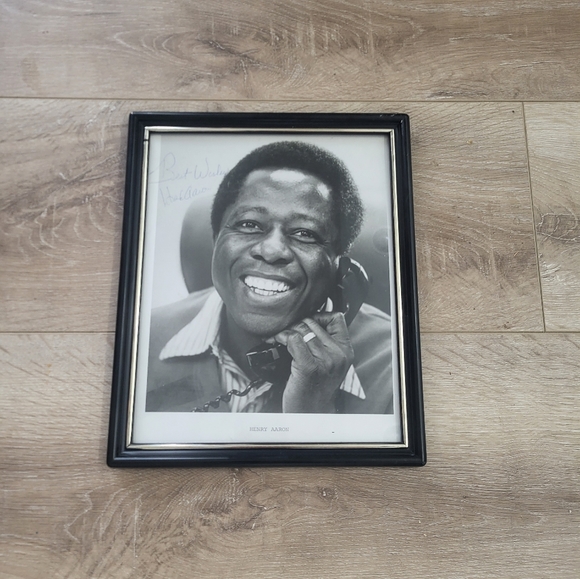 Hank Aaron signed photo - Picture 1 of 2
